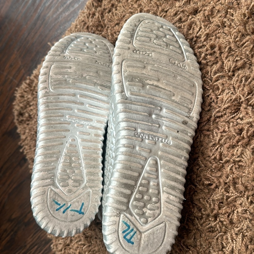 Silver Sneakers - Picture 6 of 6
